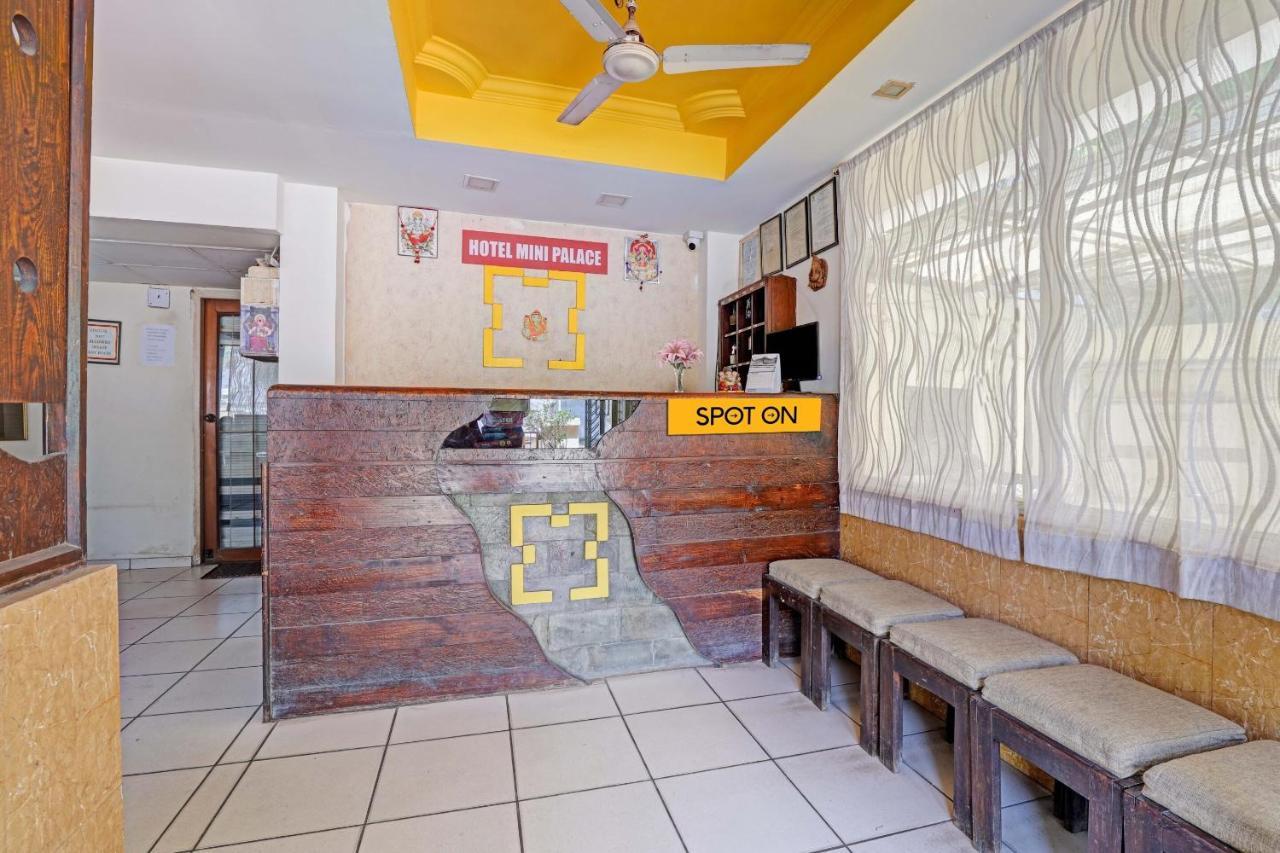 Oyo Flagship 80463 Hotel Mini Palace วาโดดารา ภายนอก รูปภาพ